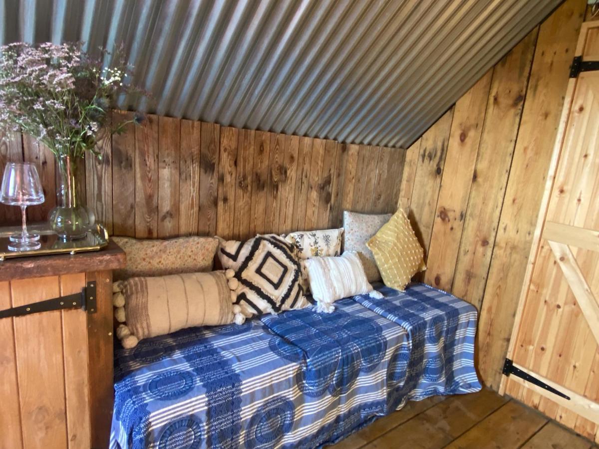Fen Meadows Glamping - Luxury Cabins And Bell Tents Cambridge  Exterior foto
