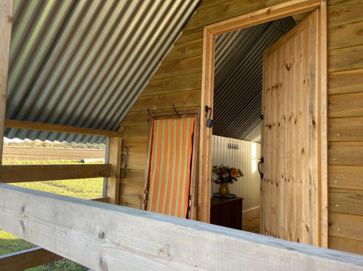 Fen Meadows Glamping - Luxury Cabins And Bell Tents Cambridge  Exterior foto