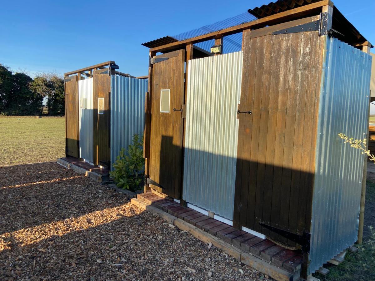 Fen Meadows Glamping - Luxury Cabins And Bell Tents Cambridge  Exterior foto