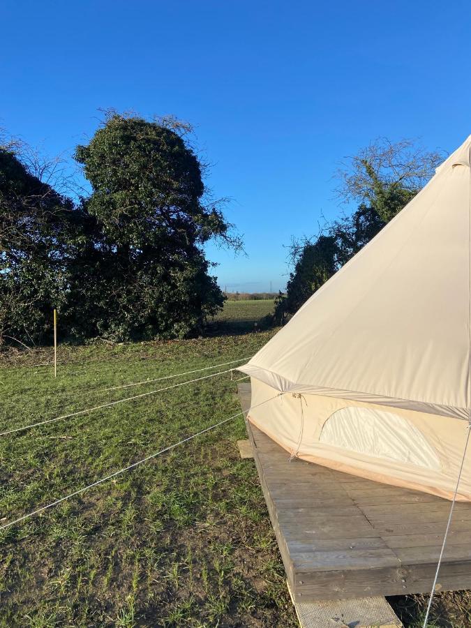 Fen Meadows Glamping - Luxury Cabins And Bell Tents Cambridge  Exterior foto