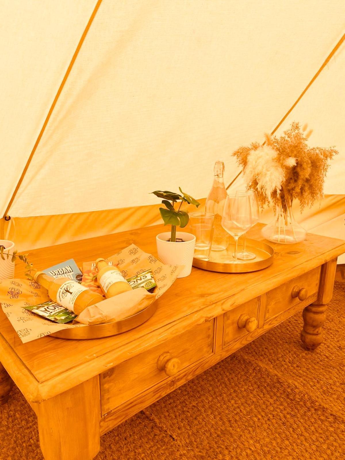 Fen Meadows Glamping - Luxury Cabins And Bell Tents Cambridge  Exterior foto